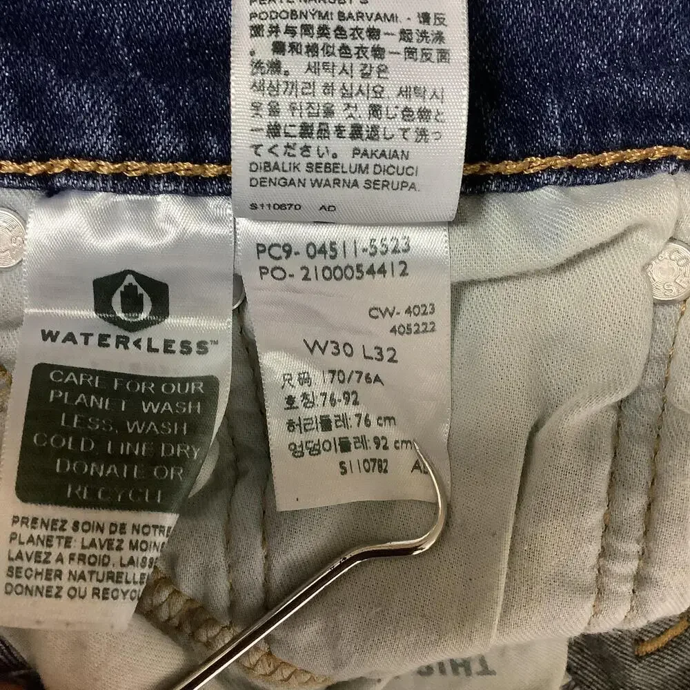 Levis 4023 based